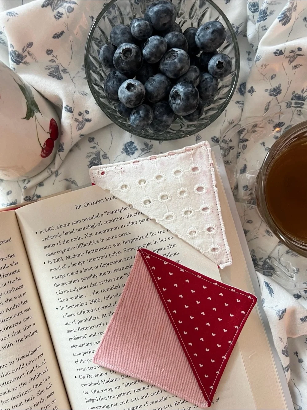Handmade Pink Red Heart Print White Eyelet Bookmark Set